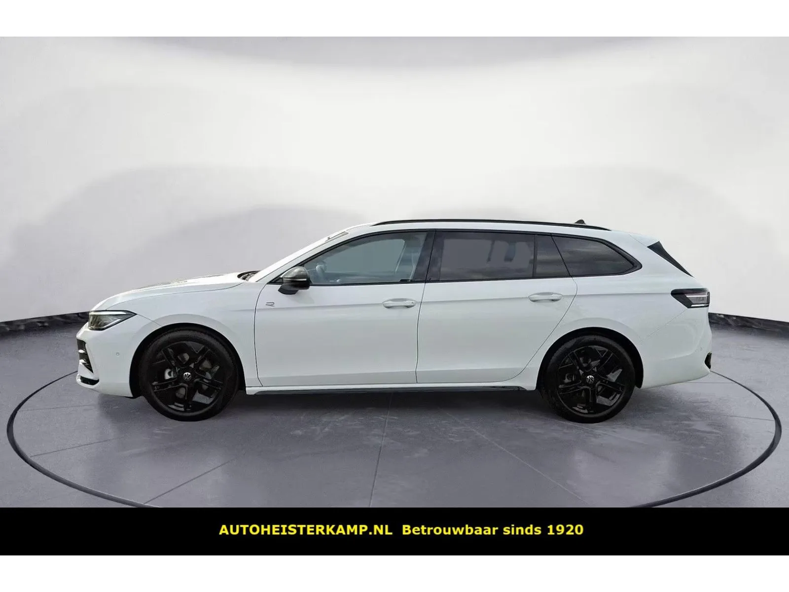 Volkswagen Passat (2025) — foto 1