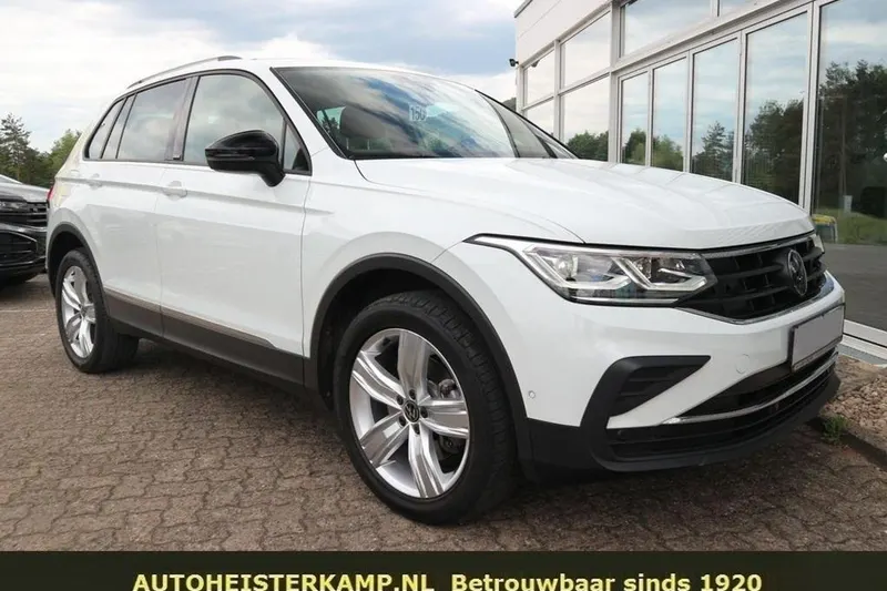 Volkswagen Tiguan (2023)