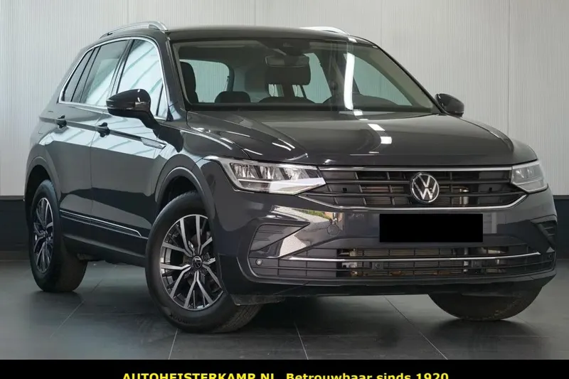 Volkswagen Tiguan (2023)
