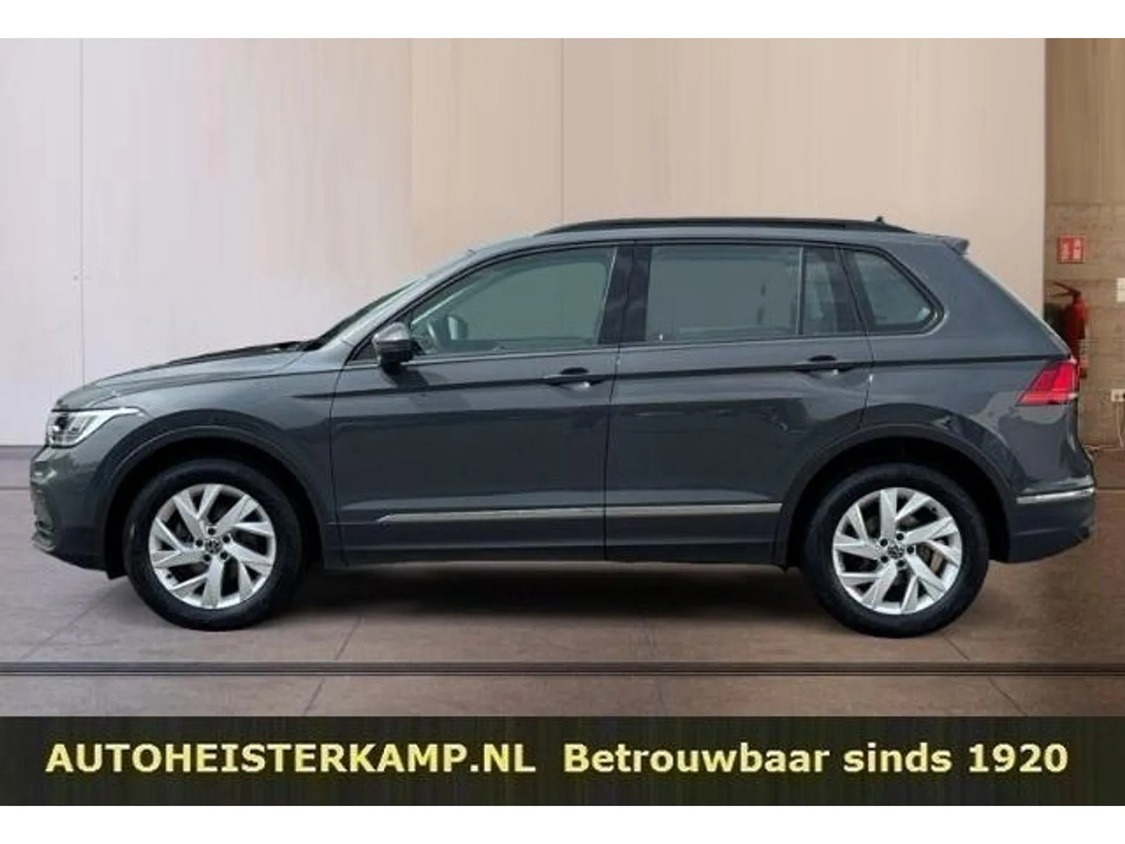 Volkswagen Tiguan (2022) — foto 1
