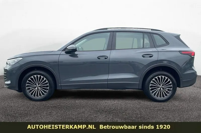 Volkswagen Tiguan (2024)