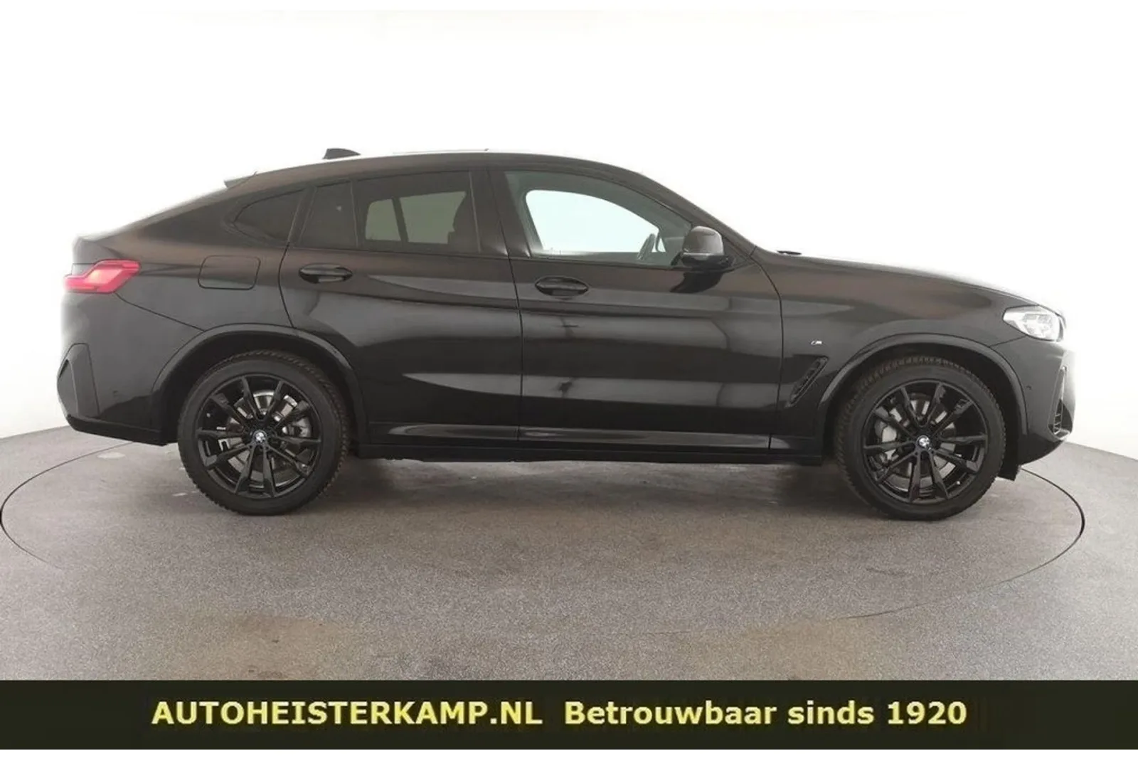 BMW X4 (2024) — foto 1