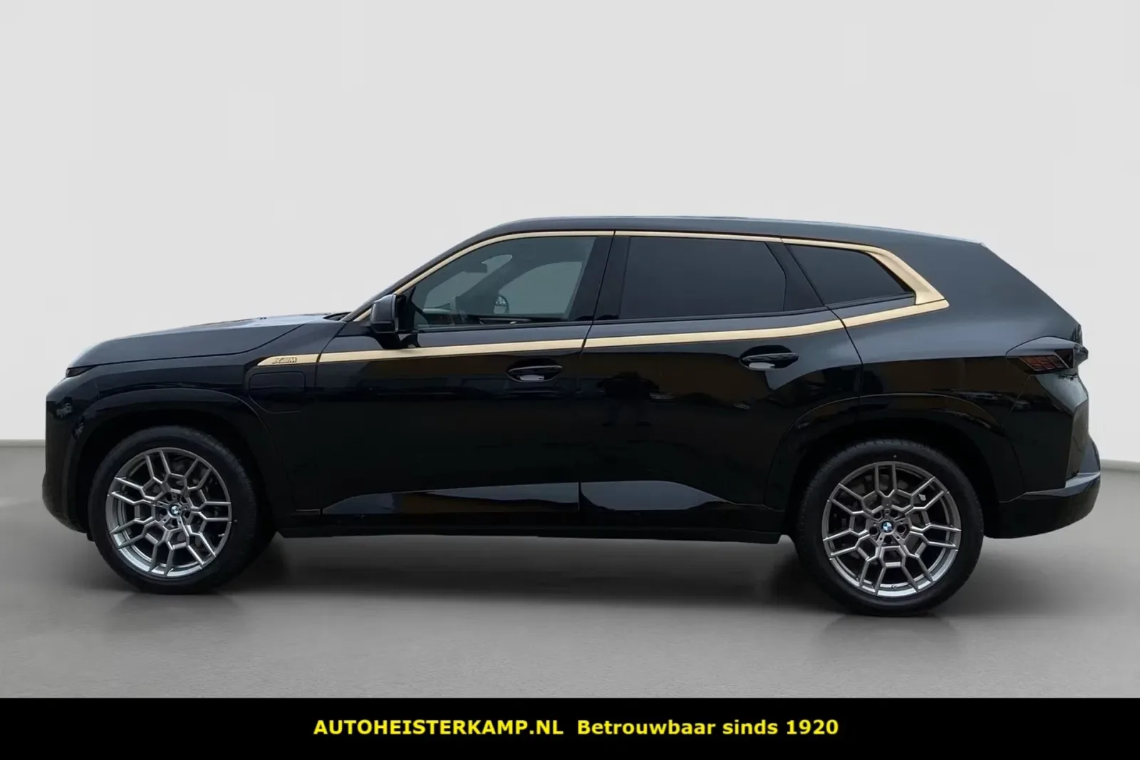 BMW XM (2025) — foto 1
