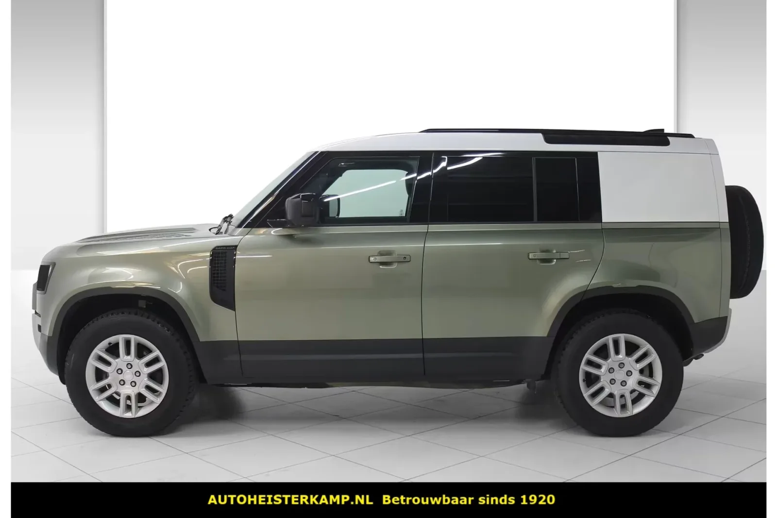 Land Rover Defender (2024) — foto 1