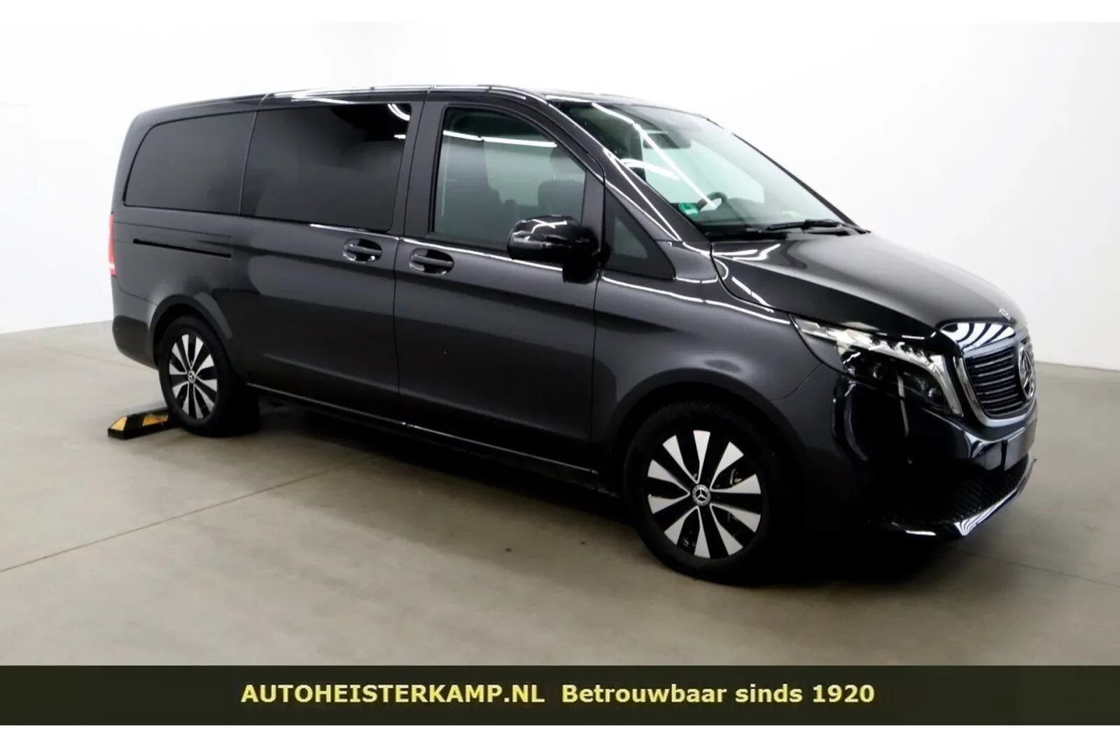 Mercedes-Benz EQV (2020) — foto 1