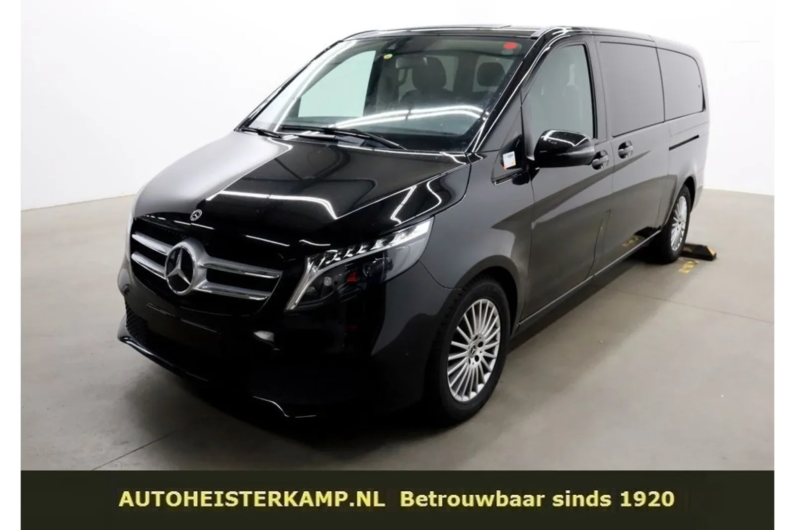 Mercedes-Benz V-Klasse (2023) — foto 1