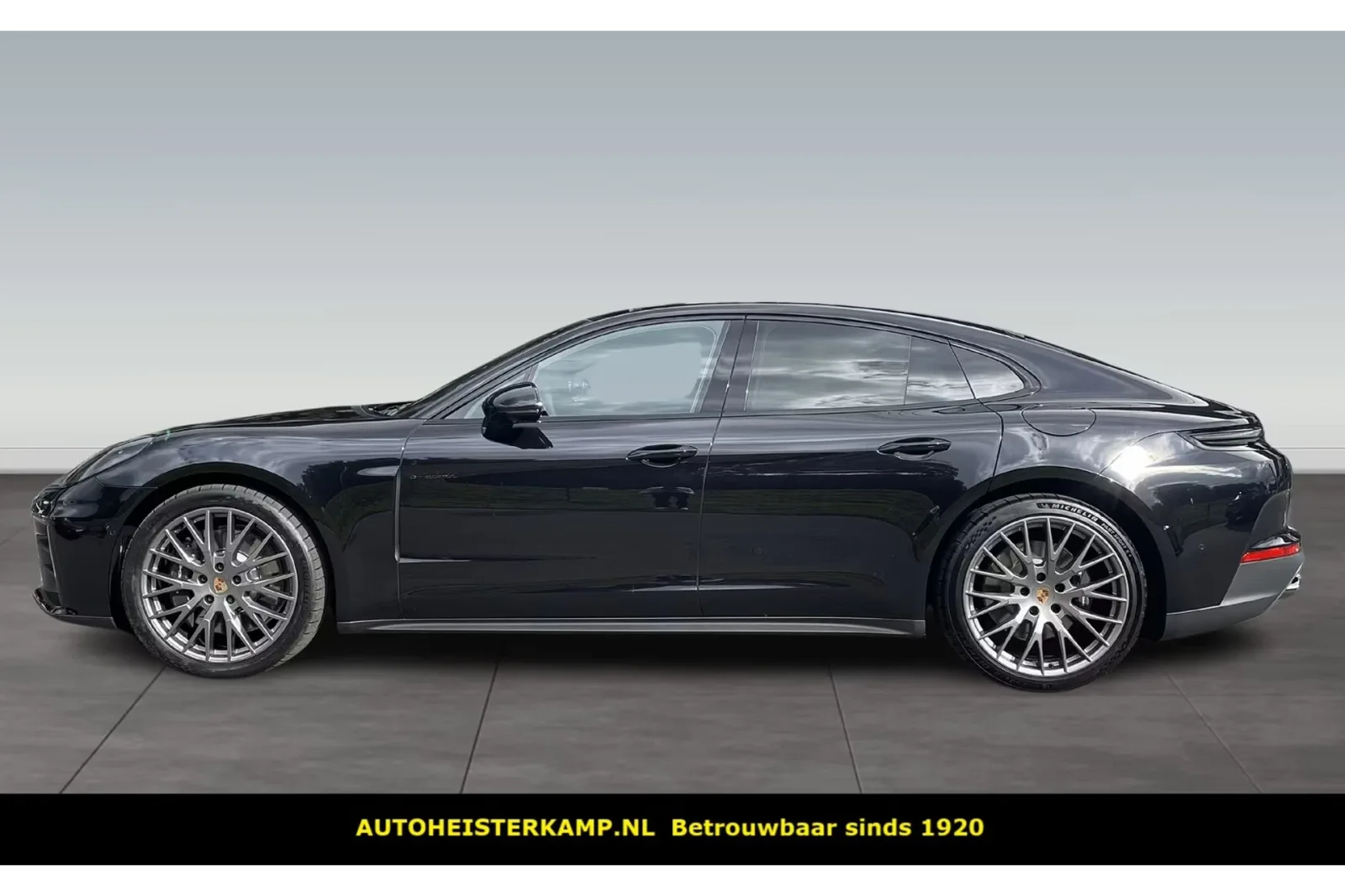 Porsche Panamera (2025) — foto 1