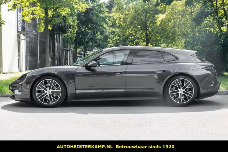 Porsche Taycan (2025)