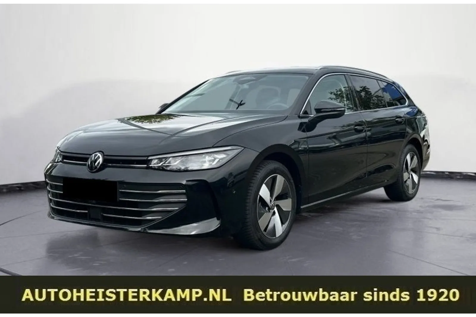 Volkswagen Passat (2024) — foto 1