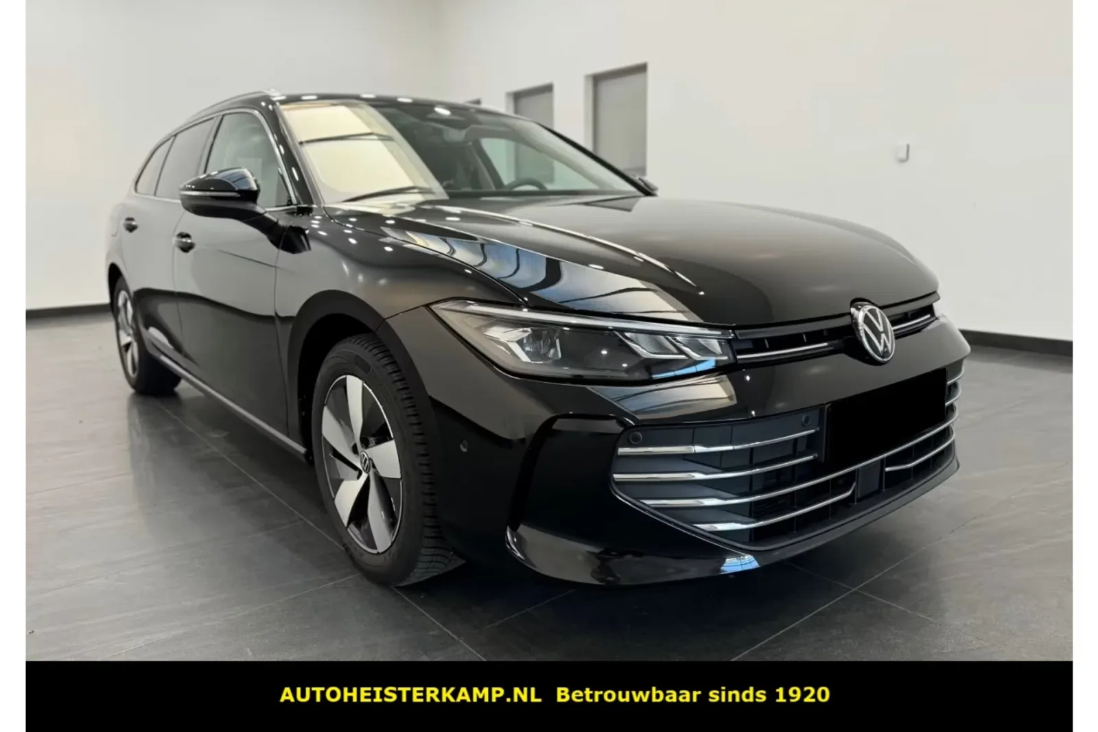 Volkswagen Passat (2025) — foto 1