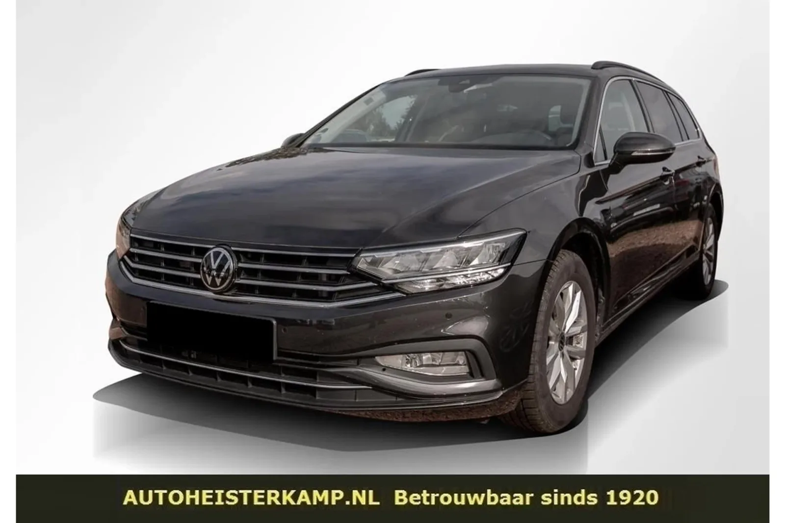 Volkswagen Passat (2024) — foto 1