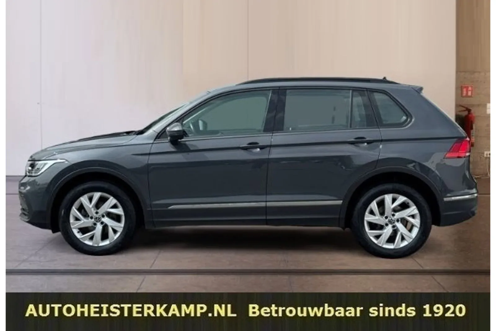Volkswagen Tiguan (2022) — foto 1