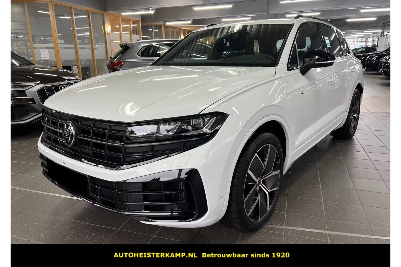 Volkswagen Touareg (2024) — foto 1