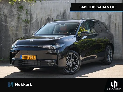 Leapmotor C10 REEV (2025) — foto 1