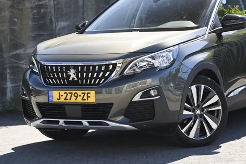 Peugeot 5008 (2020)