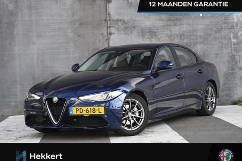 Alfa Romeo Giulia (2017)