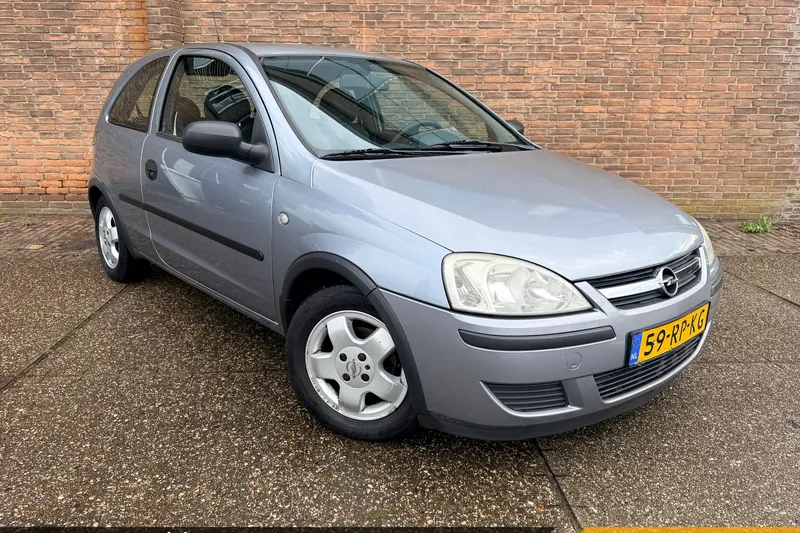 Opel Corsa (2005)