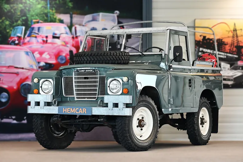 Land Rover 88// METAL TOP (1981)
