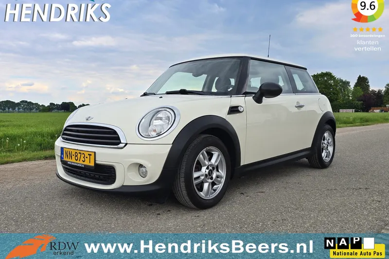MINI One (2011)
