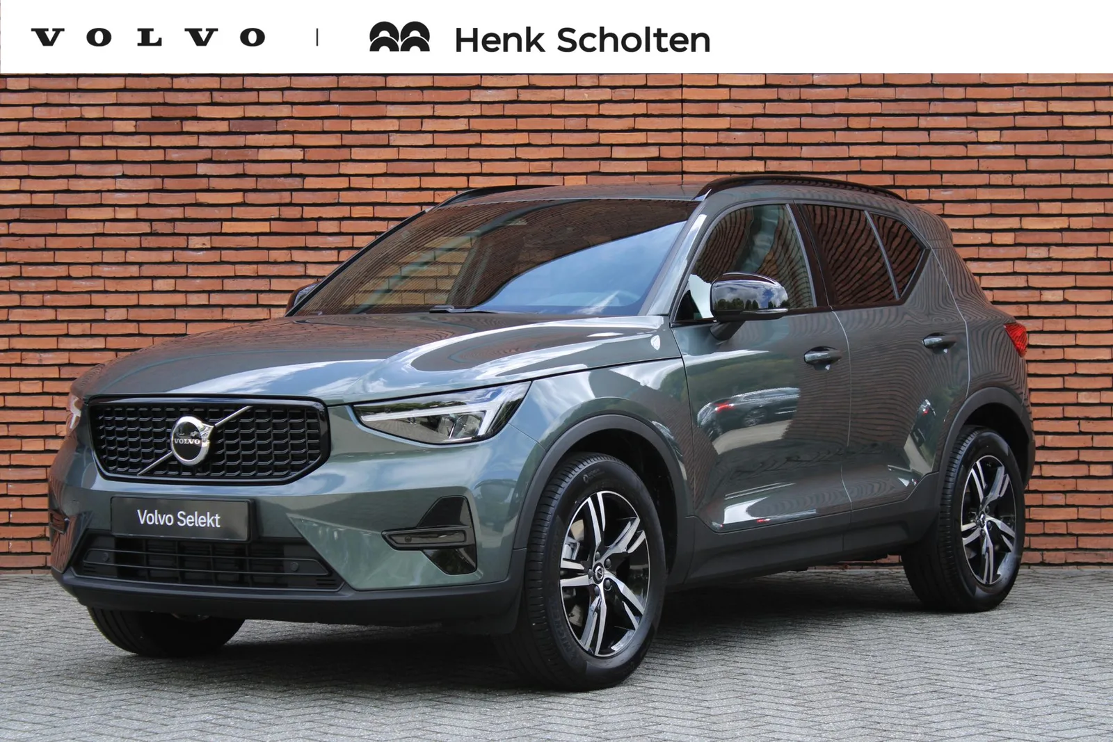Volvo XC40 (2026) — foto 1