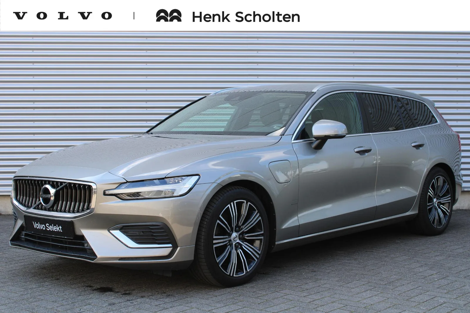 Volvo V60 (2022) — foto 1