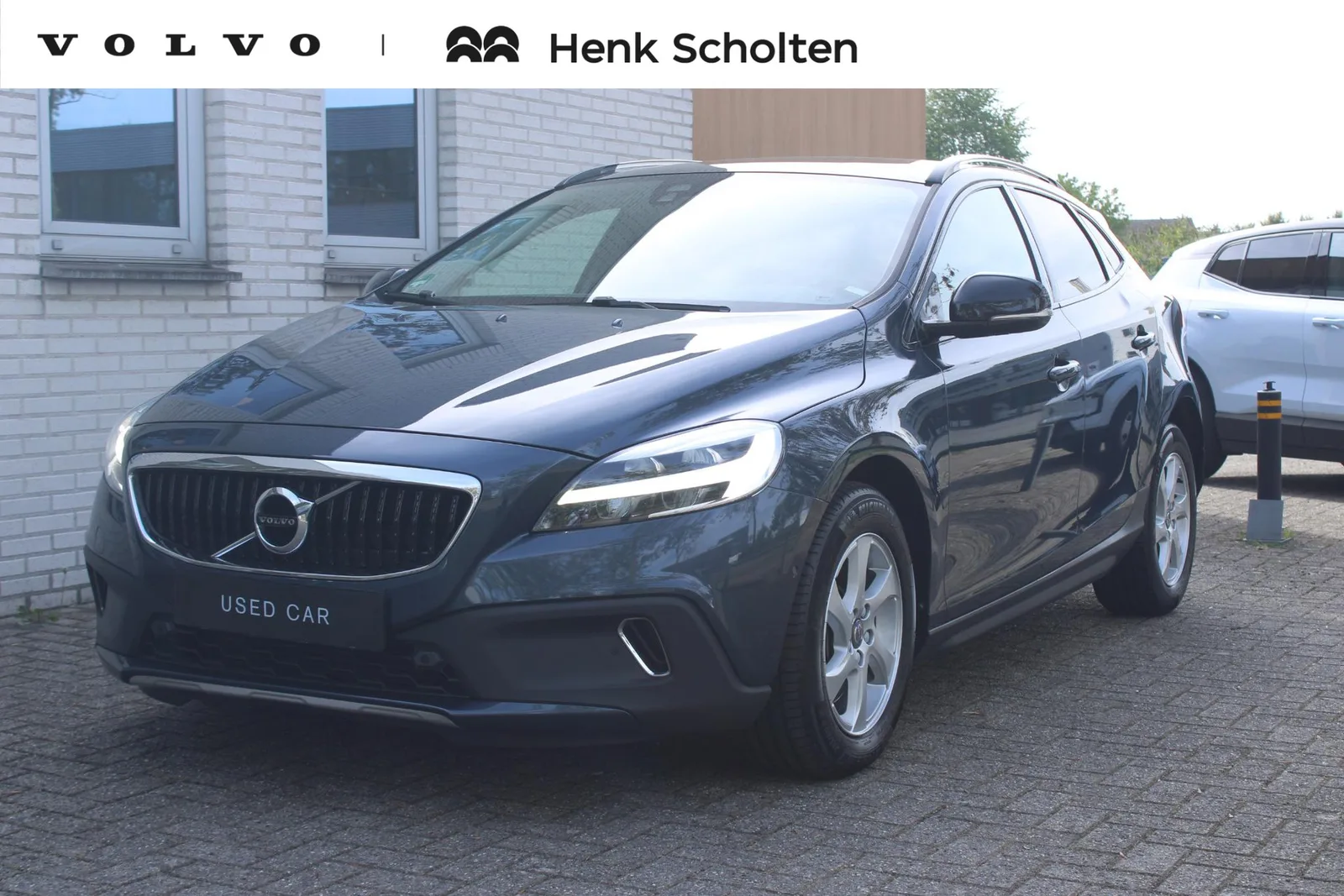 Volvo V40 Cross Country (2019) — foto 1