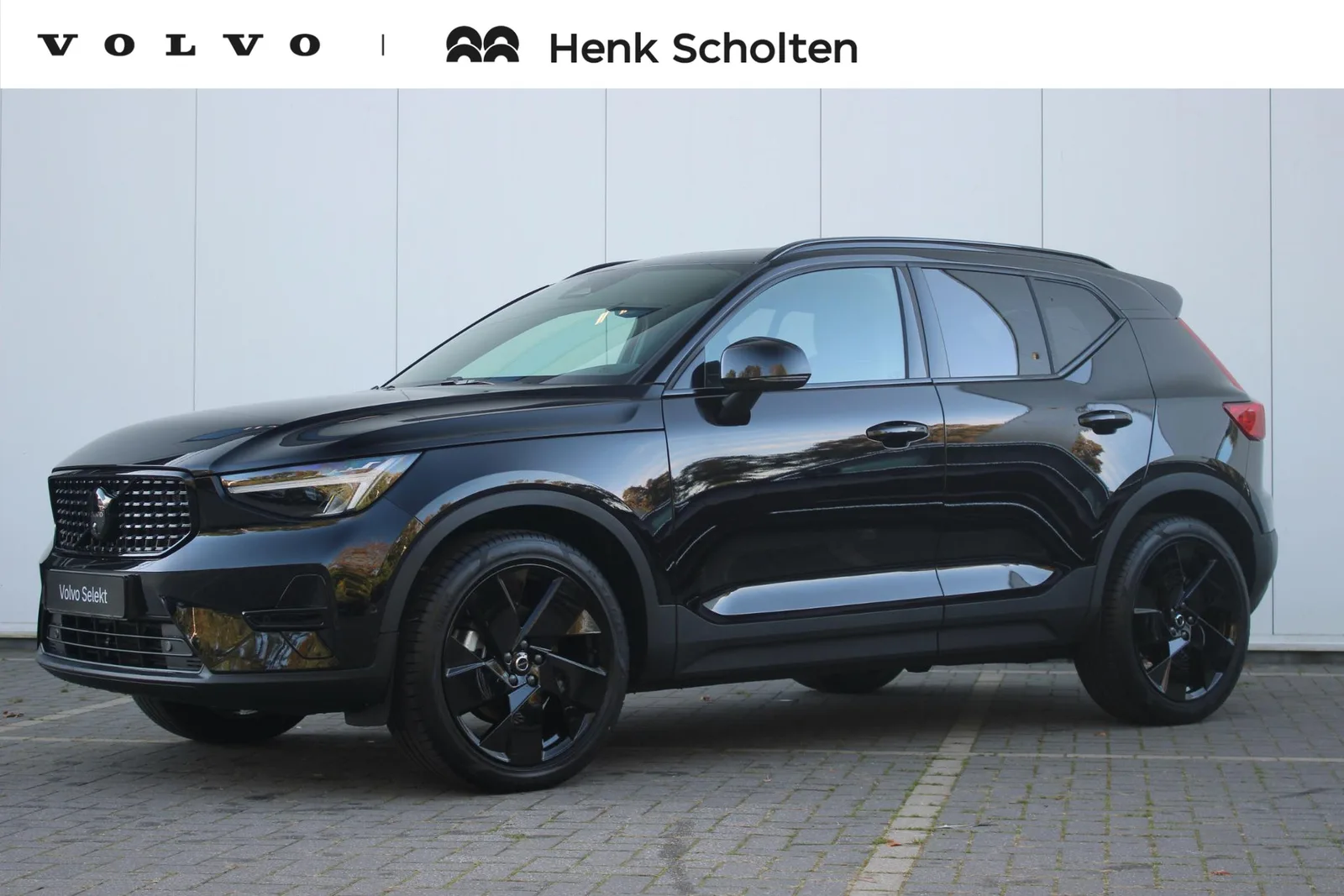 Volvo XC40 (2026) — foto 1
