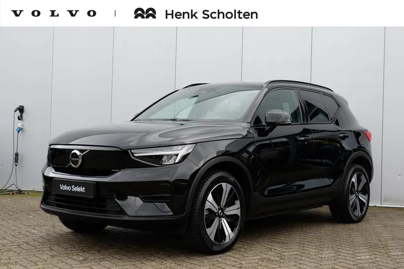 Volvo XC40 (2023)