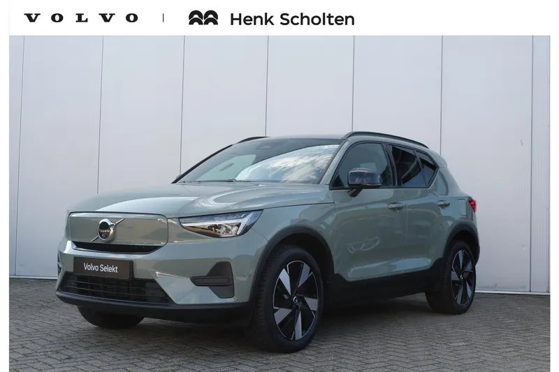Volvo EX40 (2024)