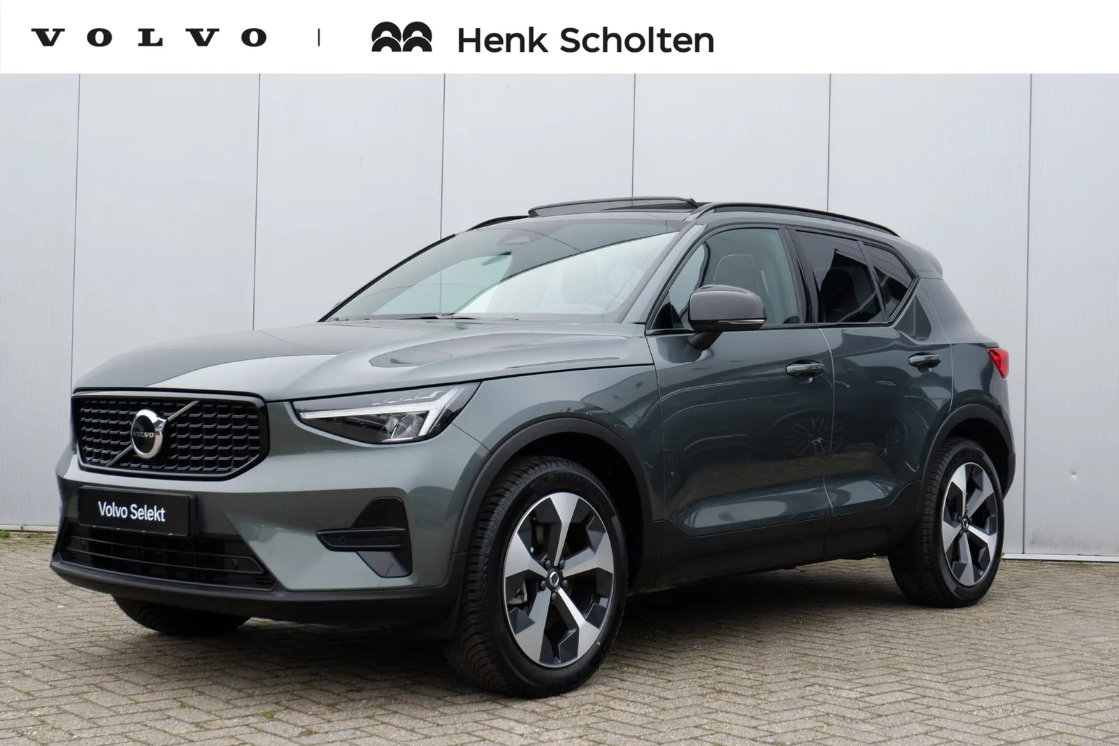 Volvo XC40 (2026) — foto 1