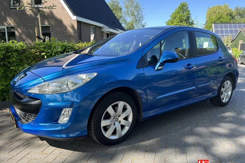 Peugeot 308 (2008)