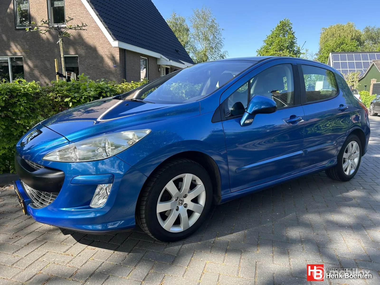 Peugeot 308 (2008) — foto 1