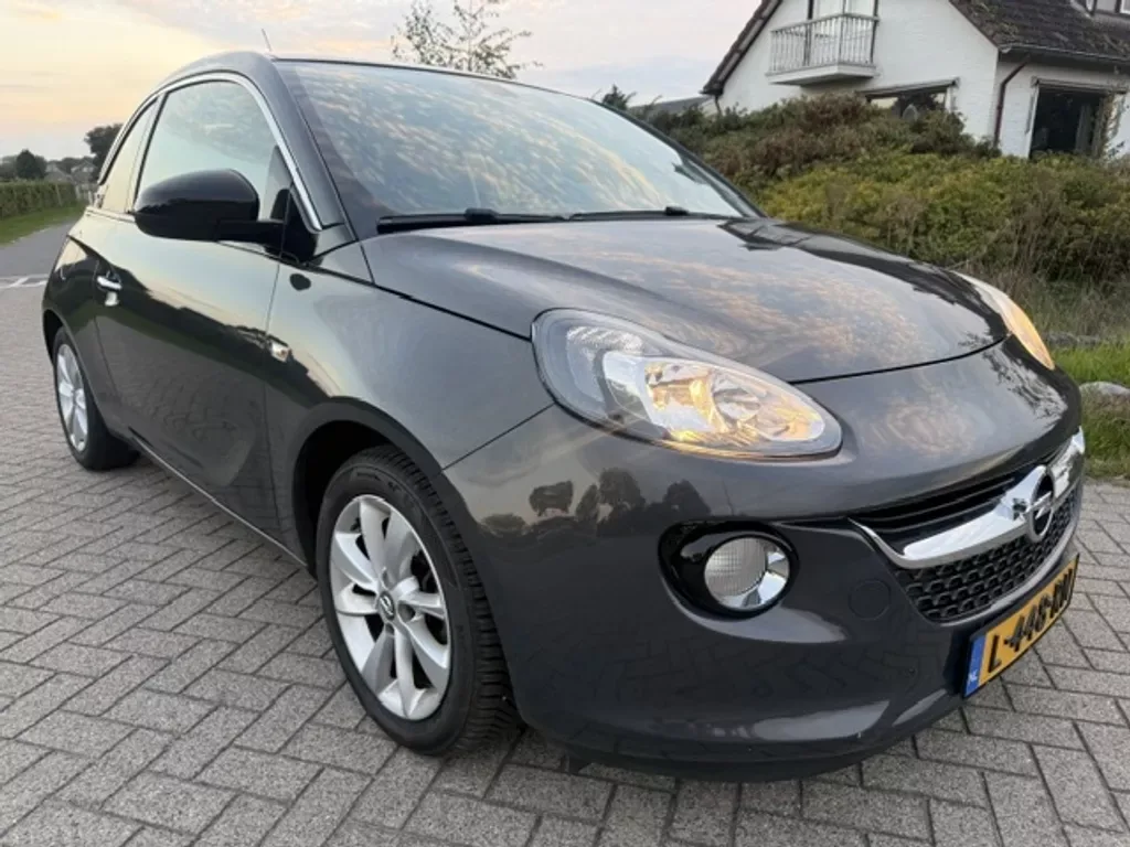 Opel Adam (2015) — foto 1