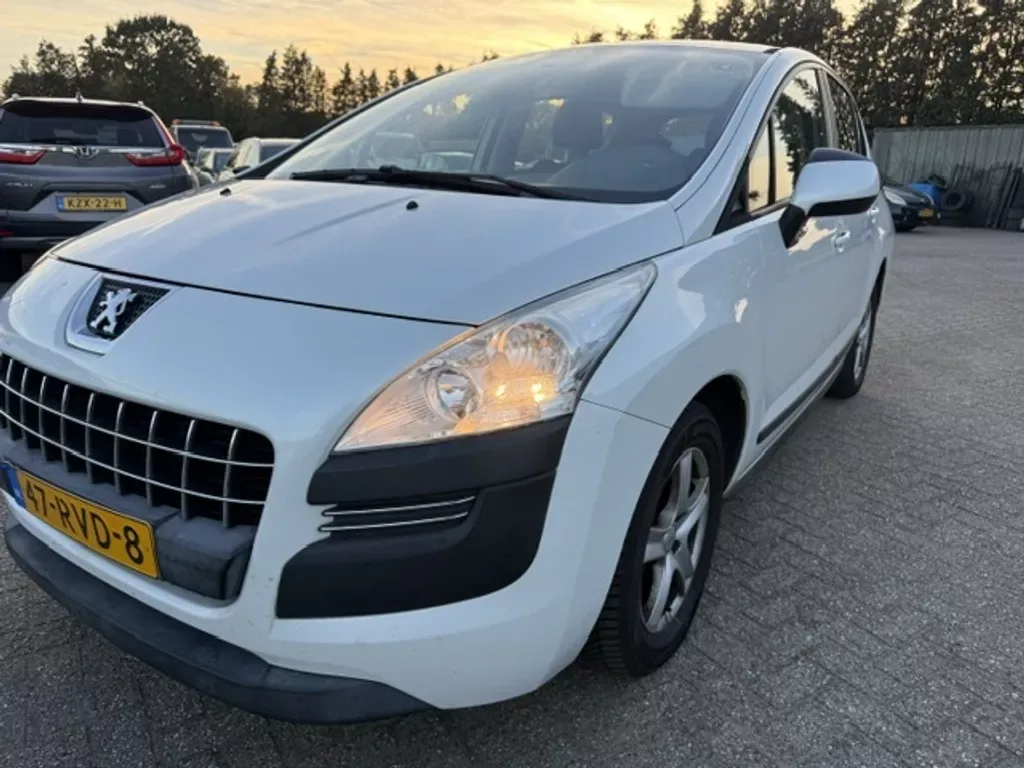 Peugeot 3008 (2011) — foto 1