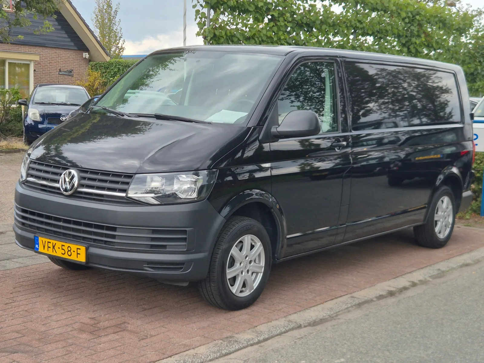 Volkswagen Transporter (2020) — foto 1