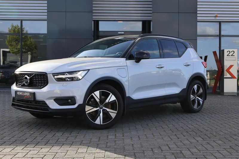 Volvo XC40 (2022)
