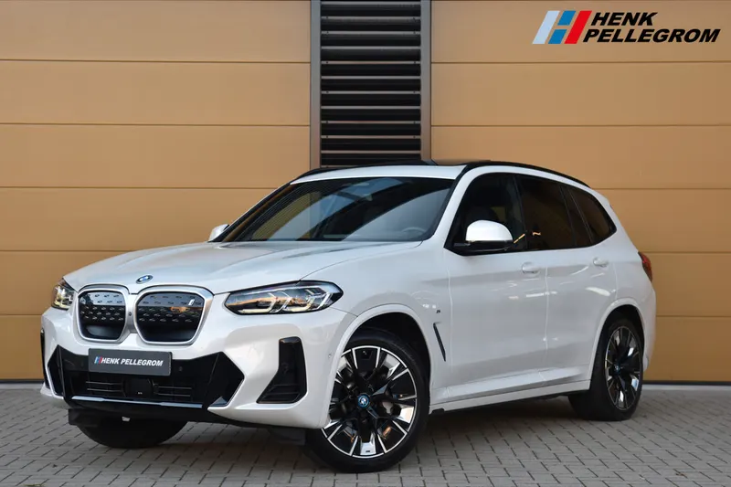 BMW iX3 (2021)