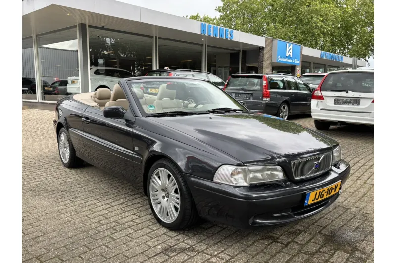 Volvo C70 (2000)