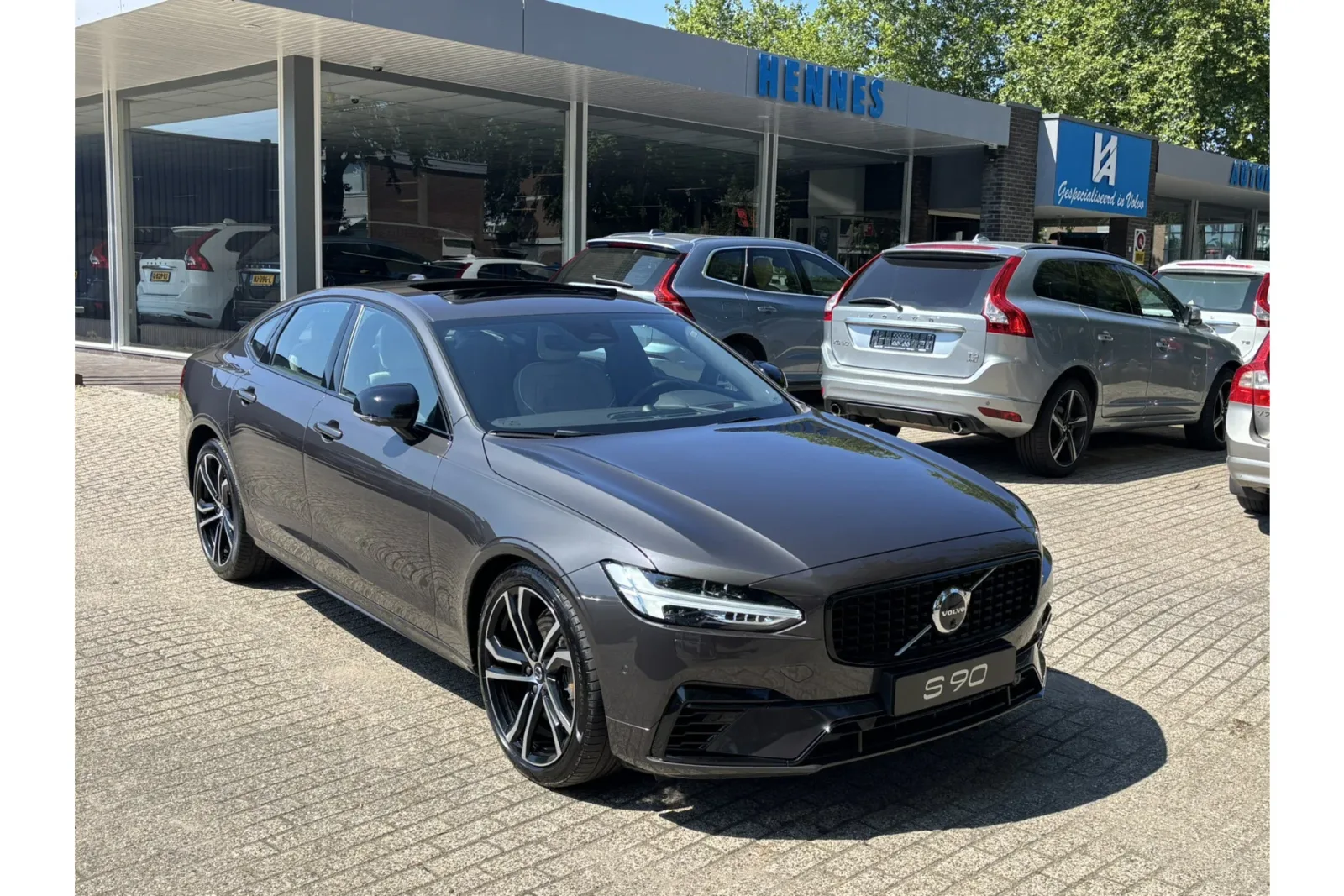 Volvo S90 (2022) — foto 1