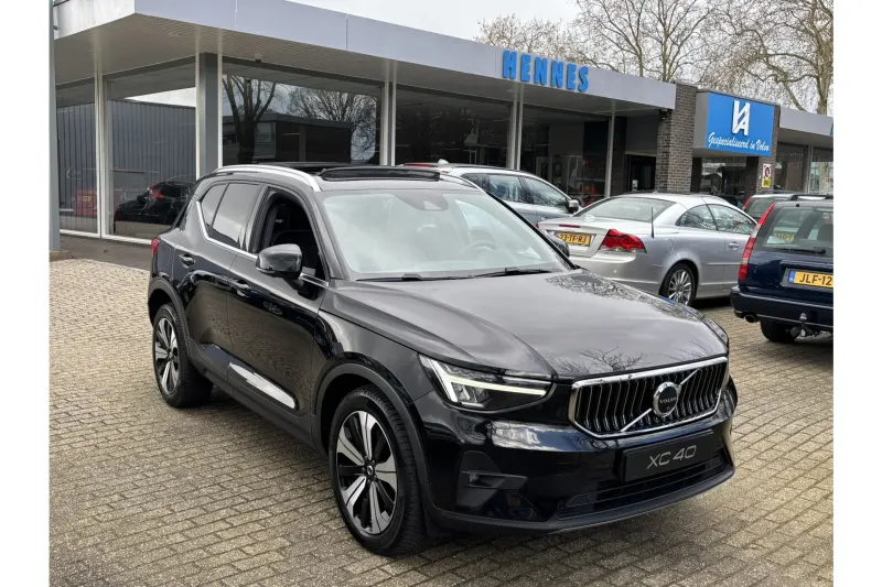 Volvo XC40 (2022)