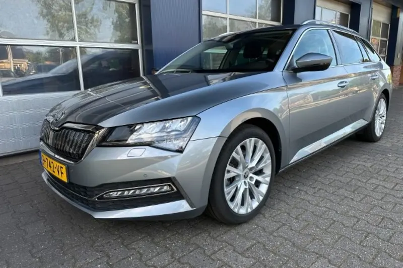 Škoda Superb (2020)