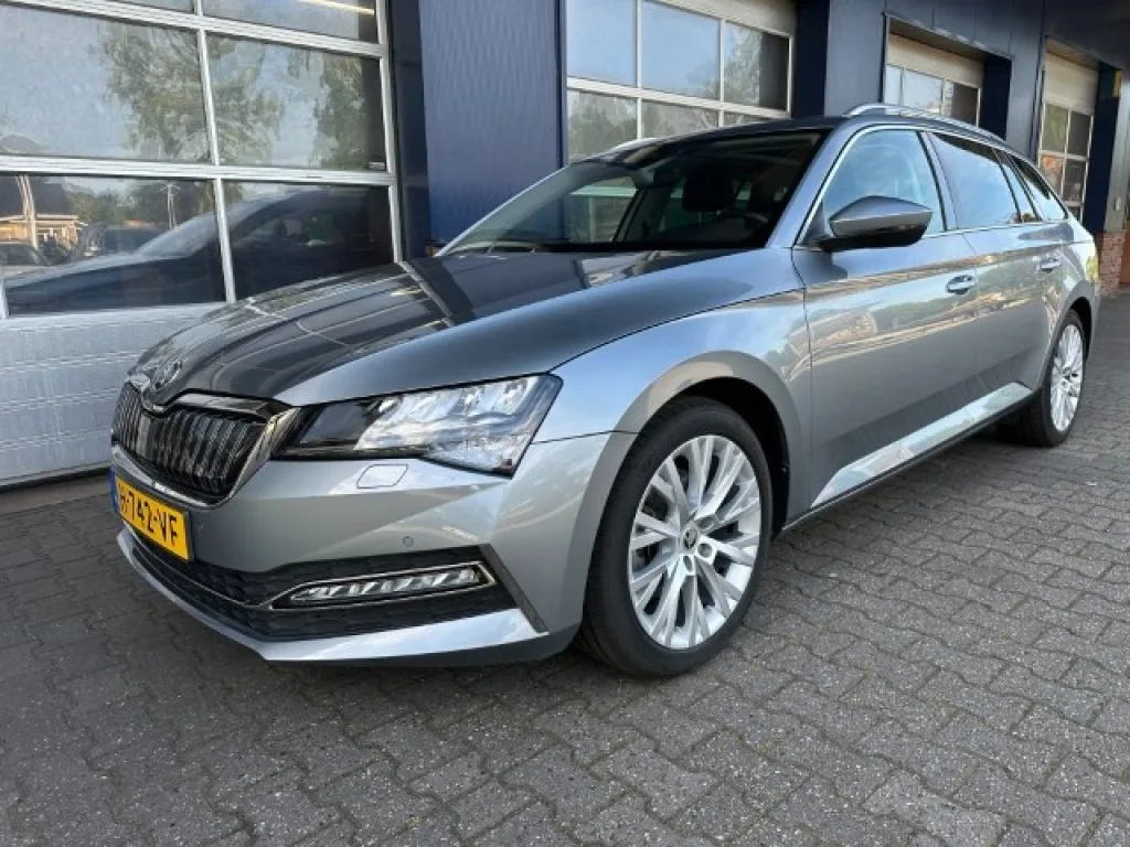 Škoda Superb (2020) — foto 1