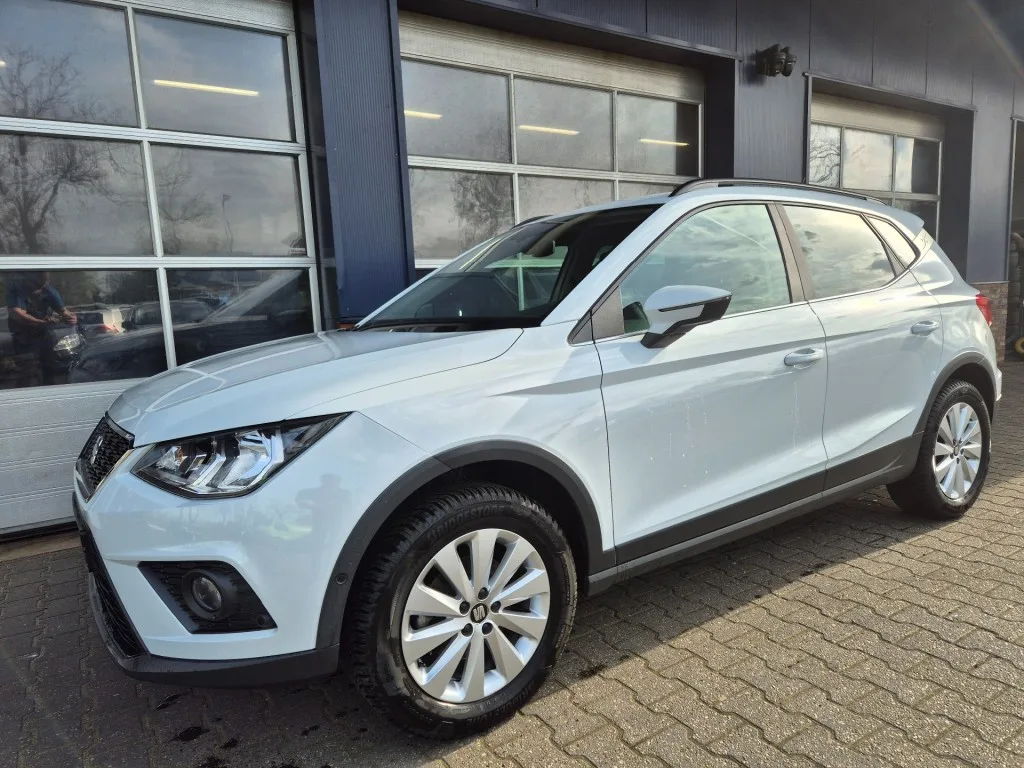 SEAT Arona (2018) — foto 1