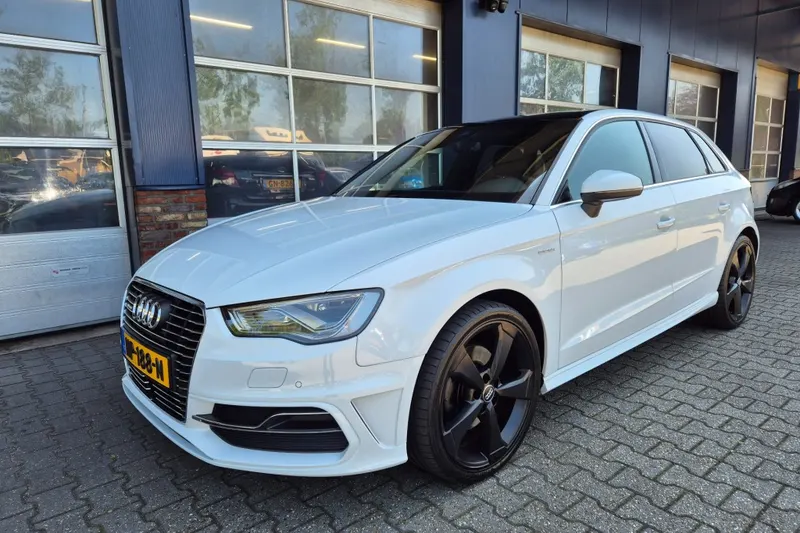 Audi e-tron (2015)