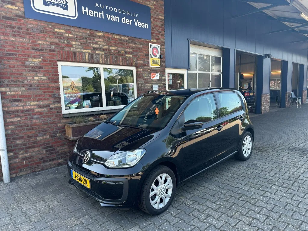 Volkswagen Up (2020) — foto 1