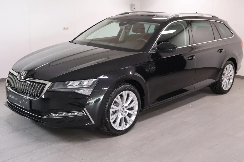 Škoda Superb (2023) — foto 1