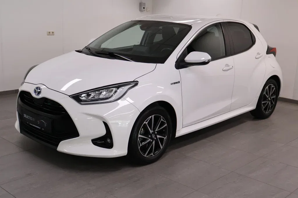 Toyota Yaris (2024) — foto 1
