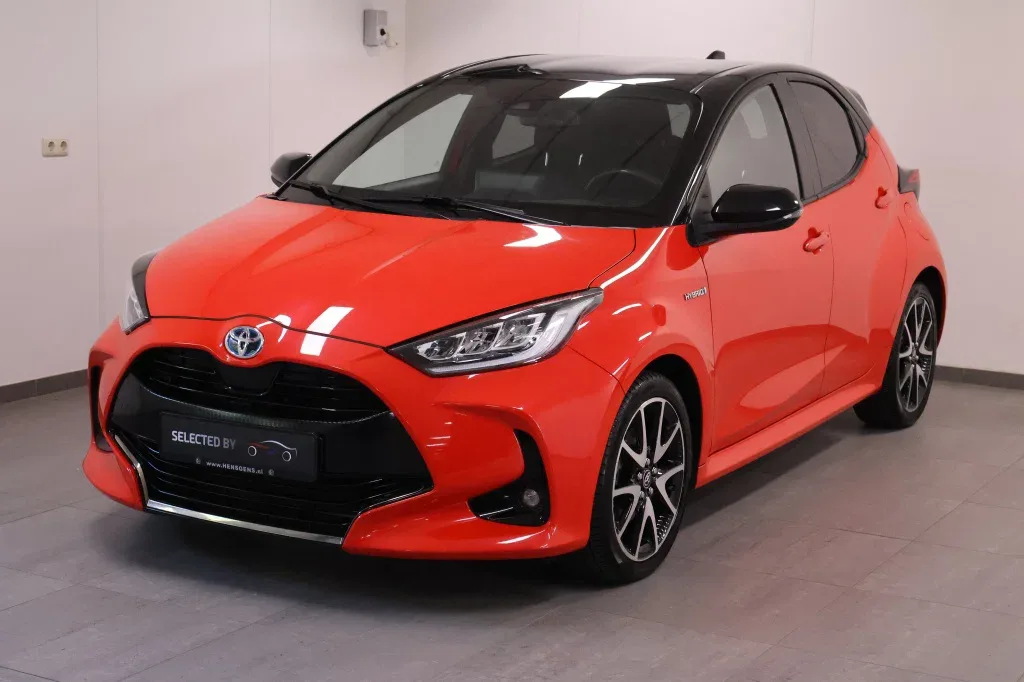 Toyota Yaris (2020) — foto 1
