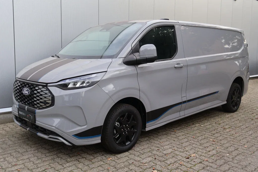 Ford E-Transit Custom (2026) — foto 1