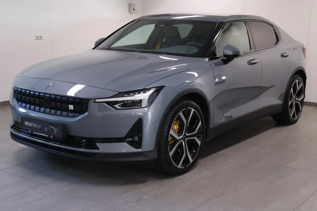 Polestar 2 (2023) — foto 1